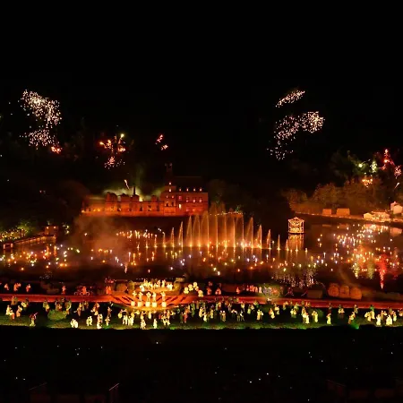 Luxury In France With Pool And Garden