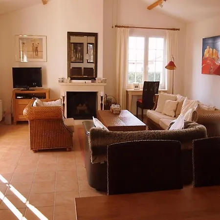 Luxury In France With Pool And Garden