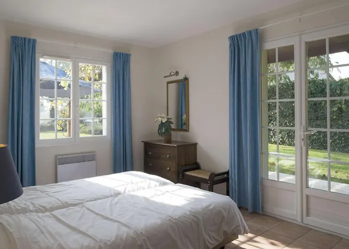 Luxury In France With Pool And Garden Villa *