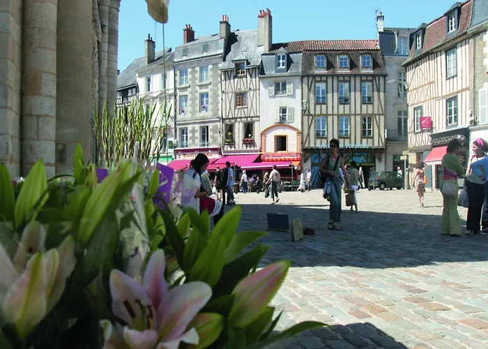 Luxury In France With Pool And Garden Villa